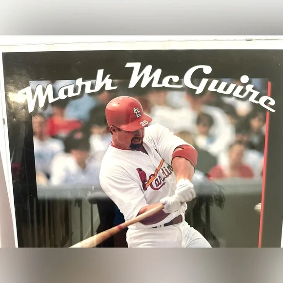 Vintage 1998 MLB Mark McGwire 62 Homeruns Poster 25 x 36 w/ Frame Cardinals